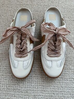 Dolce Vita Cream & Brown Slide On Sneakers - Size 9.5